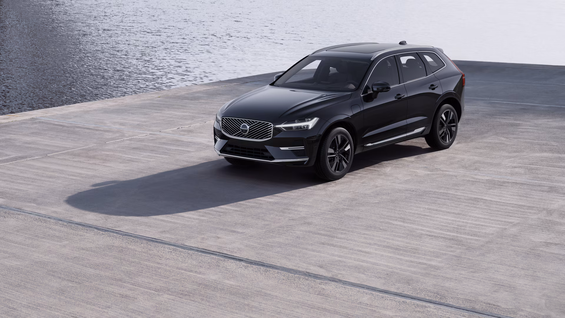 Xe VOLVO XC60 PLUG-IN HYBRID ULTRA màu Onyx Black 
