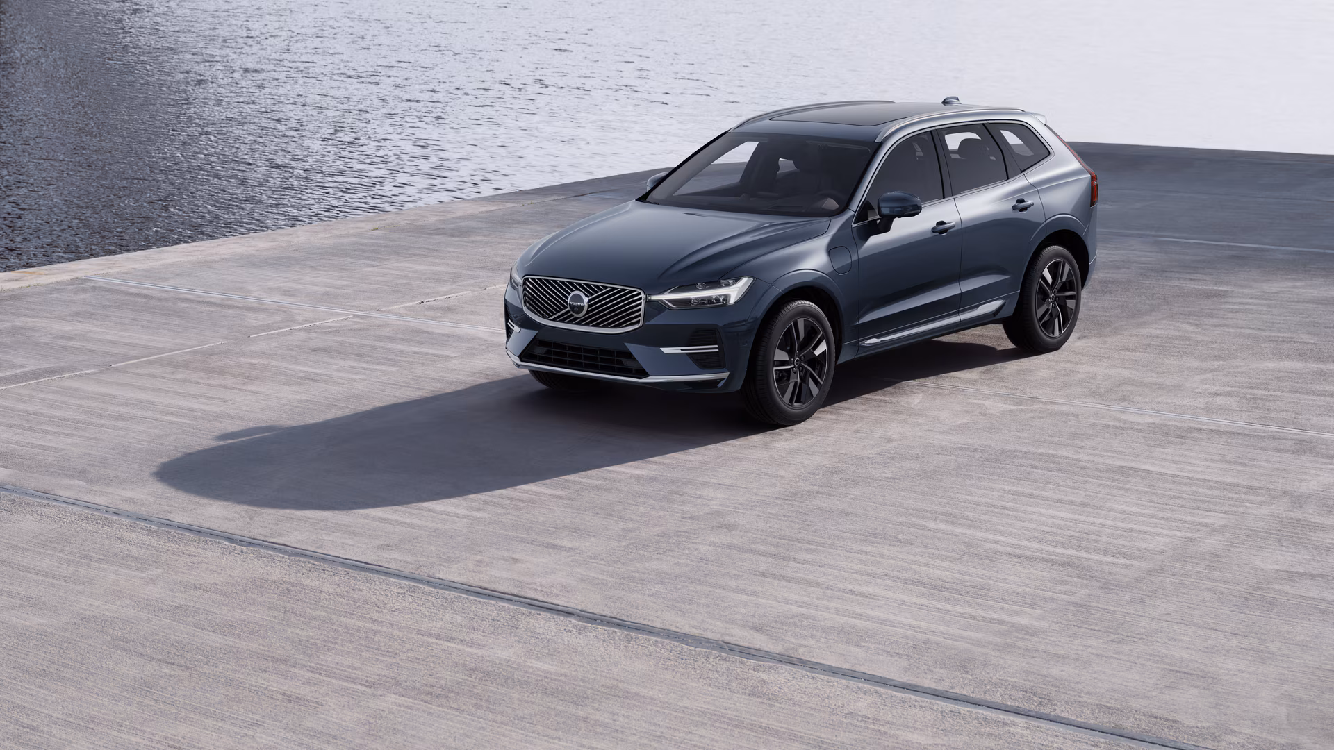 Xe VOLVO XC60 PLUG-IN HYBRID ULTRA màu Denim Blue 