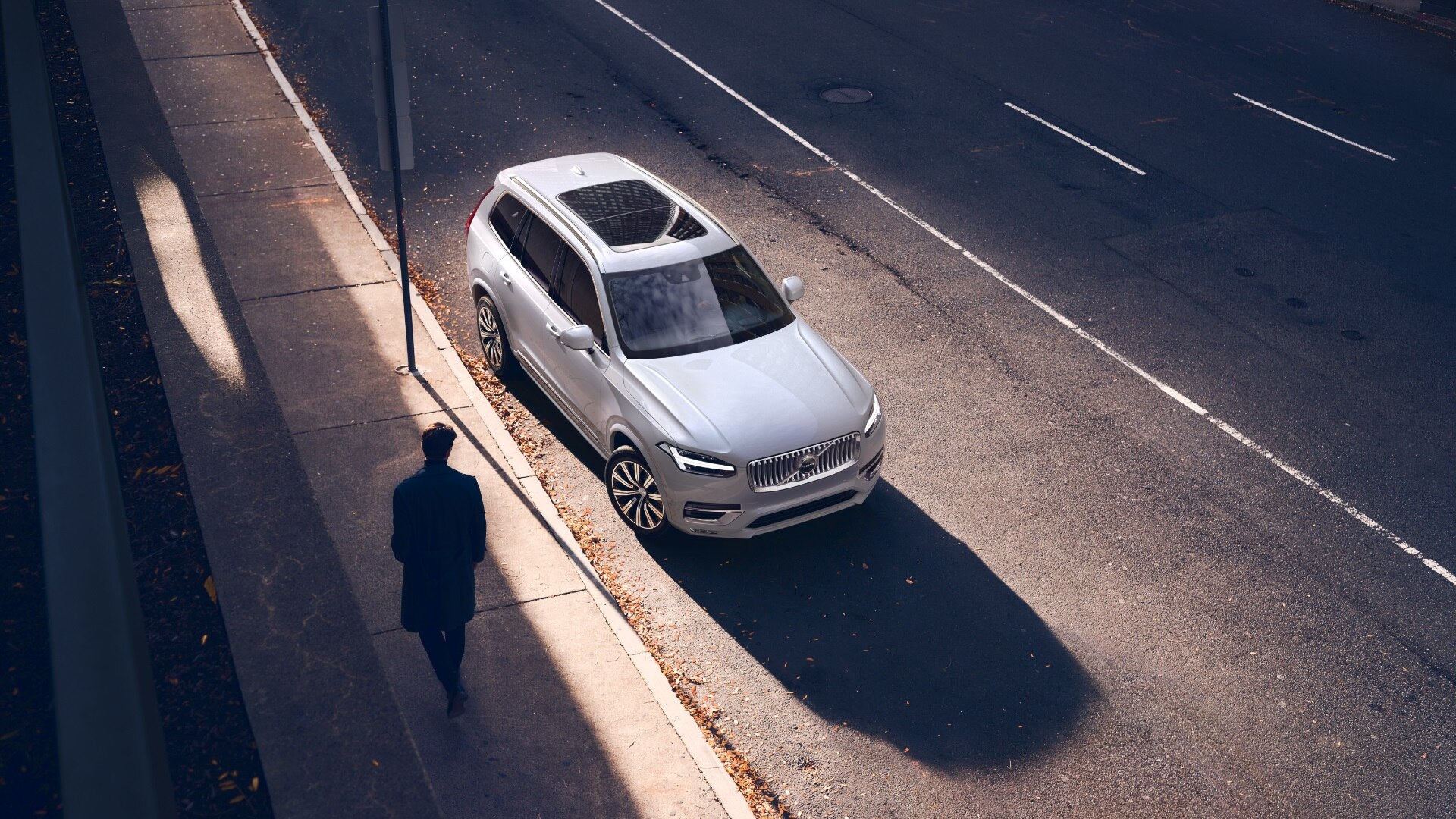Xe VOLVO XC90 ULTRA màu Crystal White 