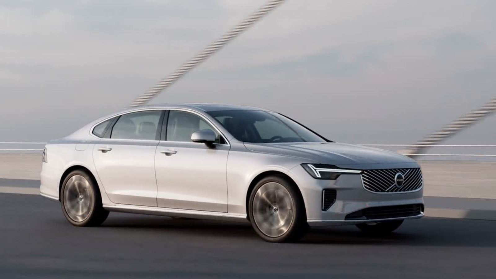 Xe VOLVO S90 PLUG-IN HYBRID ULTRA màu Trắng pha lê (Crystal White) 